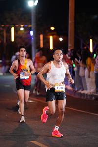 BIB: 210
                            <button type="button" onclick="openModal(23139115)" class="btn btn-primary btn-sm float-right btn-popup" data-toggle="modal" data-target=".modal-high-quality">
                        <i class="fas fa-shopping-cart"></i> Add to Cart
                    </button>
                                            <button type="button" onclick="isThisMe(23139115, true)" class="btn btn-success btn-sm float-right btn-popup btn-isme hidden" data-toggle="tooltip" data-placement="bottom" title="นี่คือรูปของคุณใช่ไหม คลิกที่นี่เพื่อเอาเข้าอัลบั้ม">
                        <i class="fas fa-plus"></i> Add to album
                    </button>
                    <button type="button" onclick="isThisMe(23139115, false)" class="btn btn-warning btn-sm float-right btn-popup btn-isnotme hidden">
                        <i class="fas fa-ban"></i> Remove from album
                    </button>